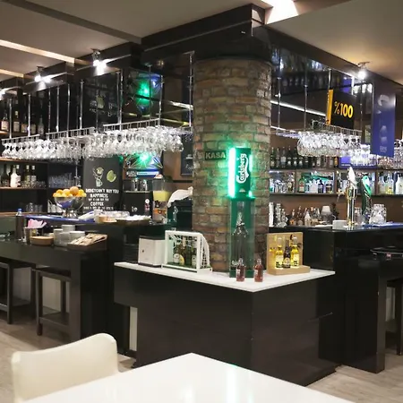 Roof Garden ホテル 3*