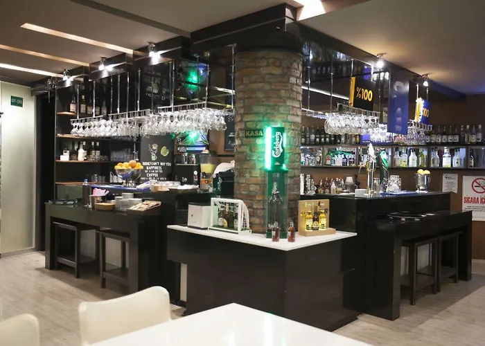 Roof Garden ホテル 3*