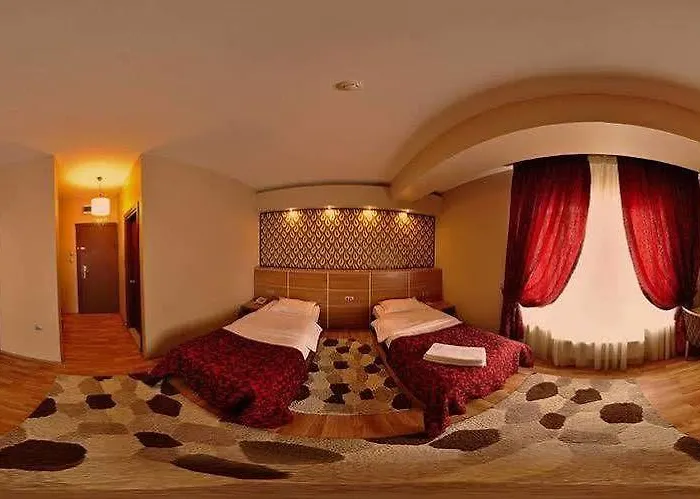 ホテル Roof Garden エスキシェヒル